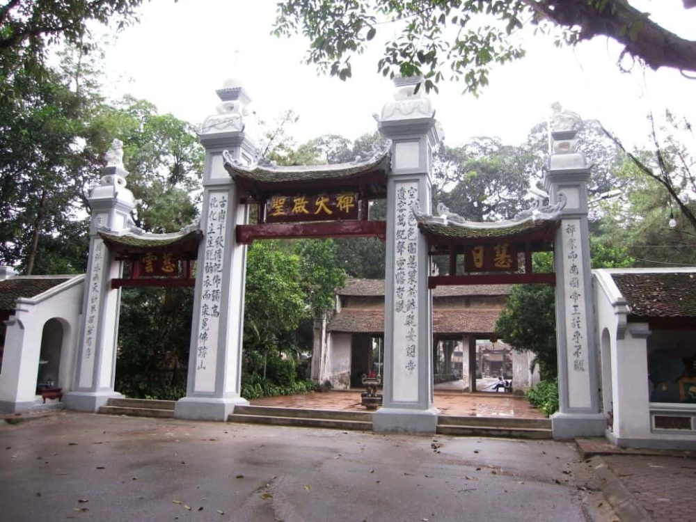 Du lịch chùa Láng phù hợp cho chuyến đi ngắn trong ngày.