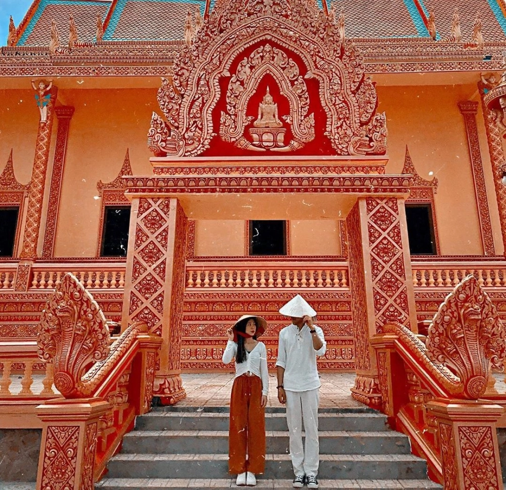 Chùa Xiêm Cán linh thiêng, là nơi sinh hoạt tín ngưỡng cộng đồng.