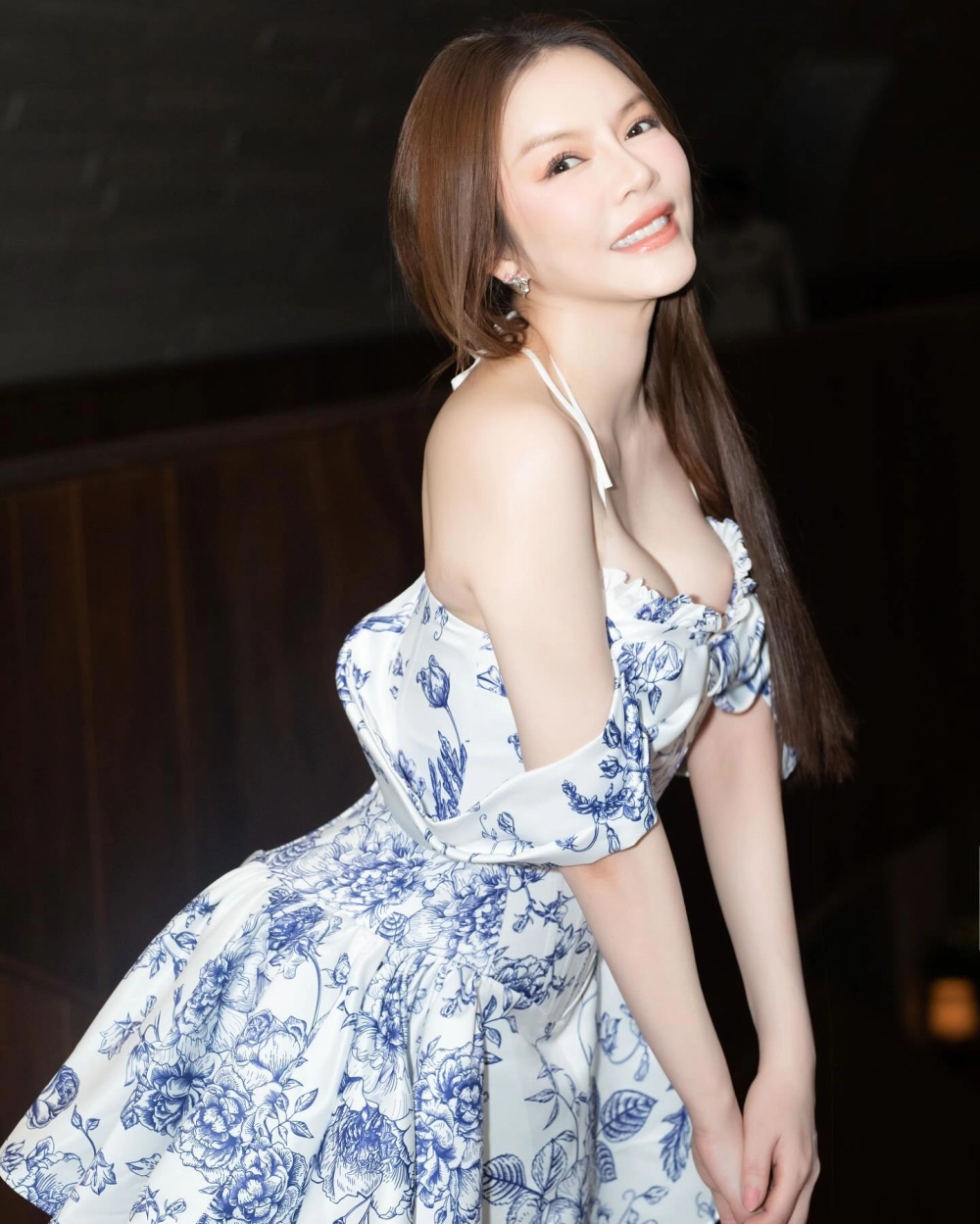 Hình nền gái xinh đẹp 4k cho điện thoại.