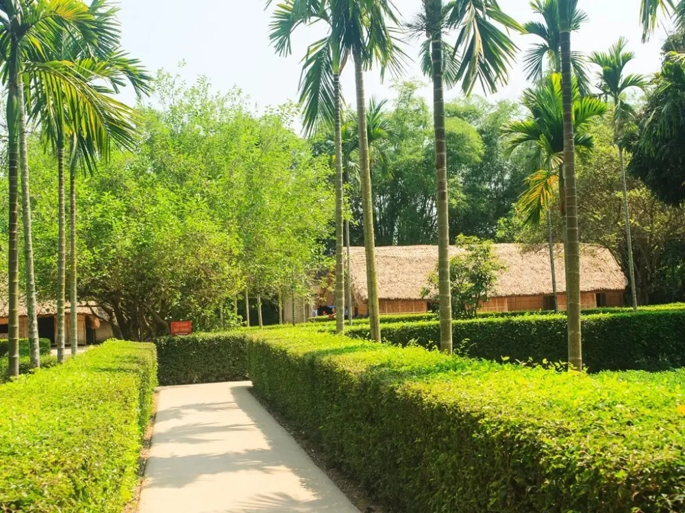 Lịch sử khu di tích Kim Liên phản ánh cuộc sống giản dị của Bác.