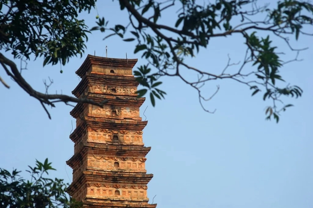 Di sản tháp Bình Sơn có giá trị lớn về lịch sử và nghệ thuật.
