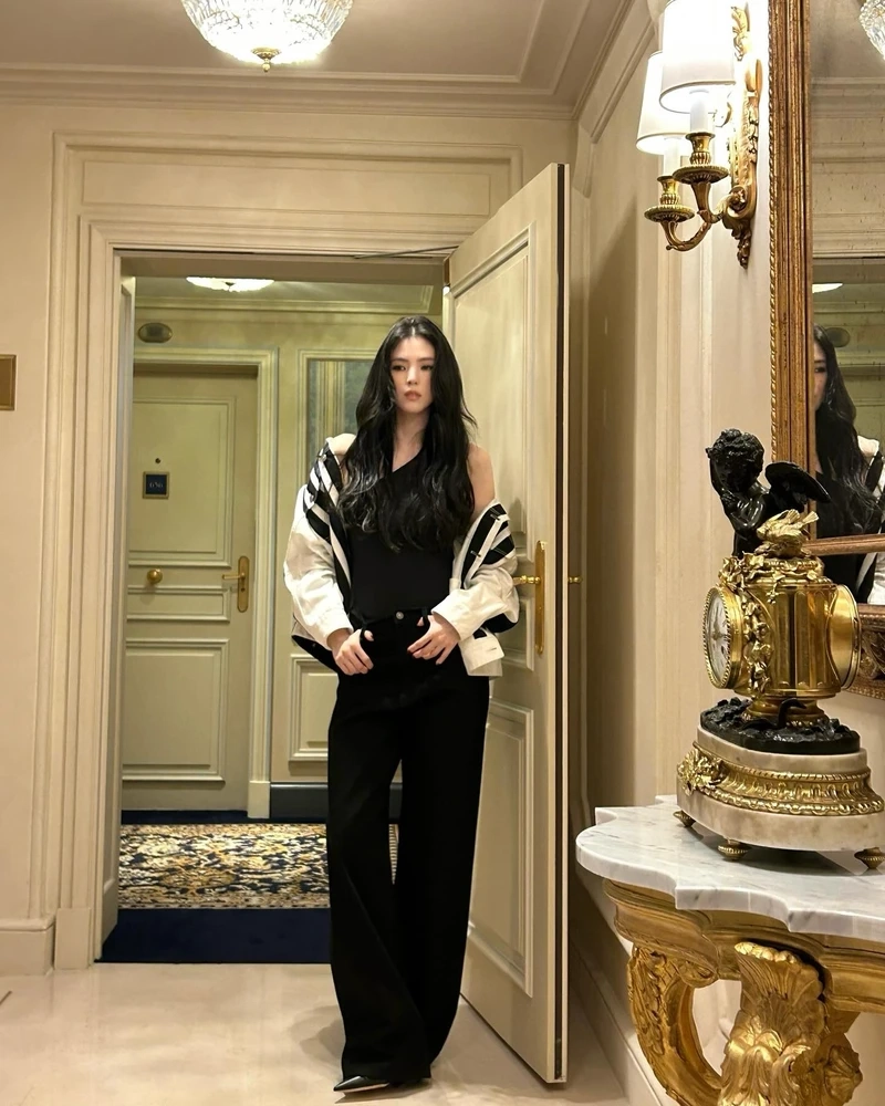 Nét đẹp thuần khiết từ han so-hee đẹp tự nhiên