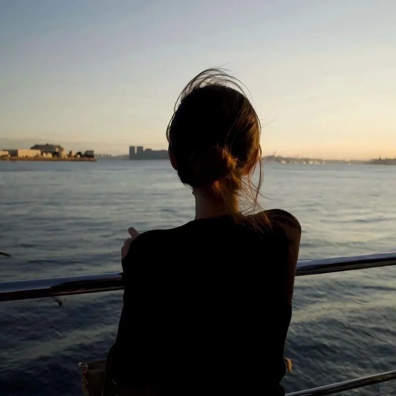 Nghệ thuật với chụp ảnh sau lưng nữ đầy cảm xúc