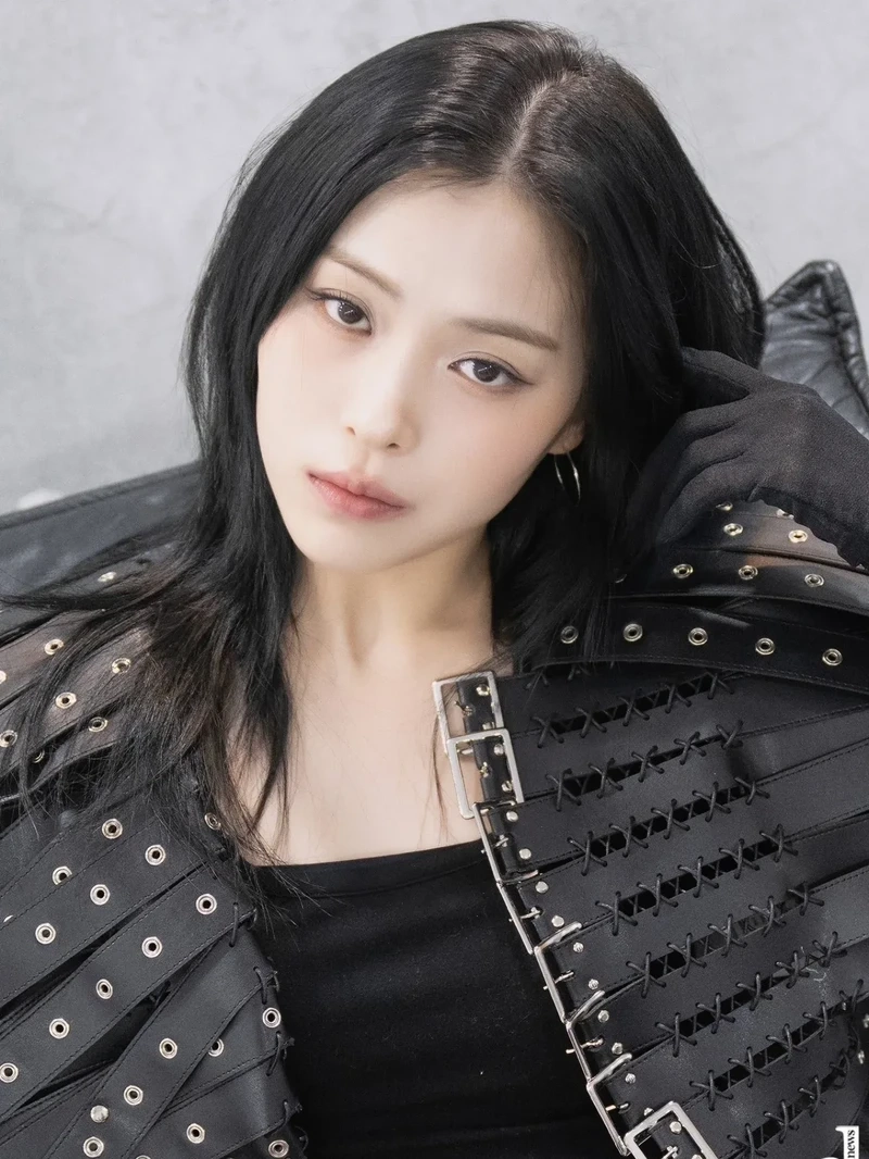 Vibe mạnh mẽ của ryujin cá tính chuẩn girl crush