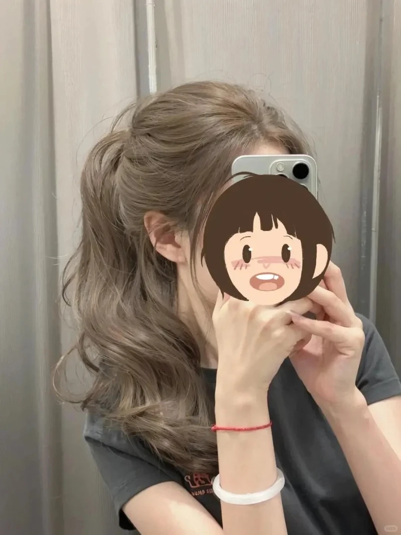 Hiện đại với tóc nâu tây sáng hiện đại cực xinh